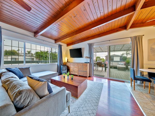 San Diego Beach Communities North Home 1028546