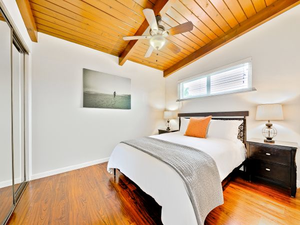 San Diego Beach Communities North Home 1028546