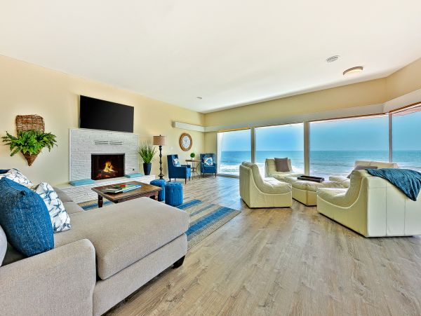 San Diego Beach Communities North Home 1028547