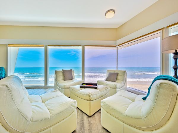 San Diego Beach Communities North Home 1028547
