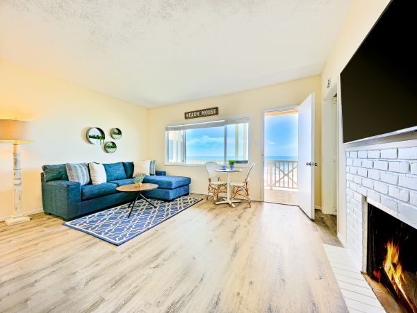 San Diego Beach Communities North Home 1028548