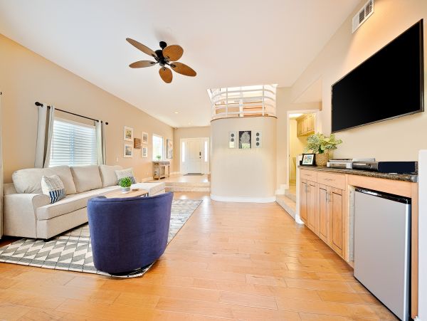 San Diego Beach Communities North Home 1028549