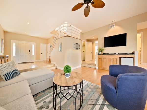 San Diego Beach Communities North Home 1028549