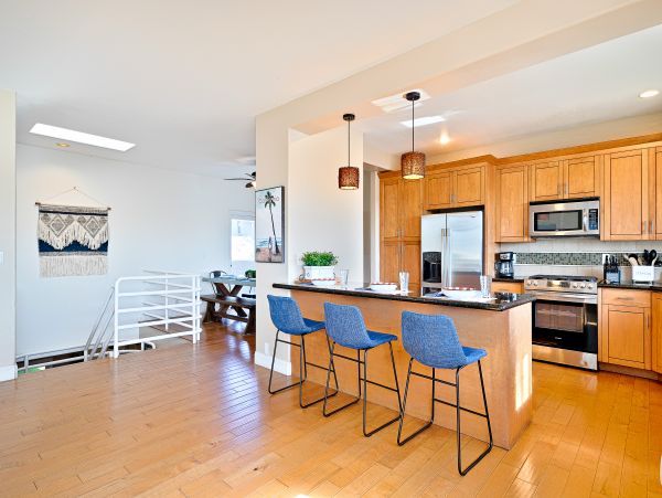 San Diego Beach Communities North Home 1028549