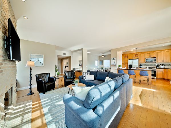 San Diego Beach Communities North Home 1028549