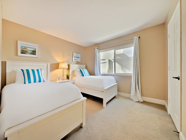 San Diego Beach Communities North Home 1028549