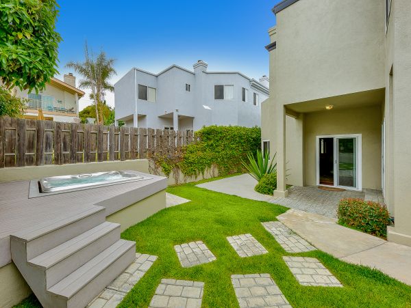 San Diego Beach Communities North Home 1028549