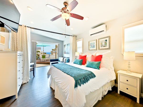San Diego Beach Communities North Home 1028550