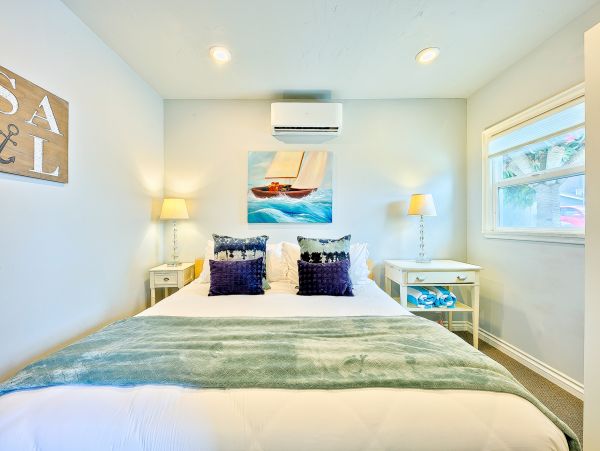 San Diego Beach Communities North Home 1028550