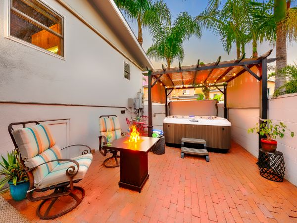 San Diego Beach Communities North Home 1028550