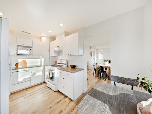 San Diego Beach Communities North Home 1028554