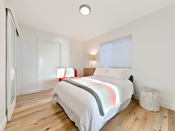San Diego Beach Communities North Home 1028555