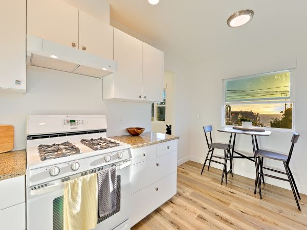 San Diego Beach Communities North Home 1028555