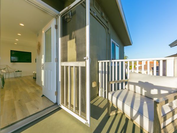 San Diego Beach Communities North Home 1028555