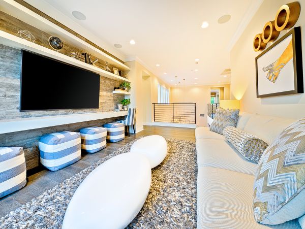 San Diego Beach Communities North Home 1028556