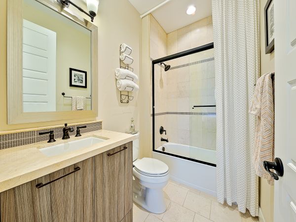 San Diego Beach Communities North Home 1028556