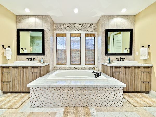 San Diego Beach Communities North Home 1028556