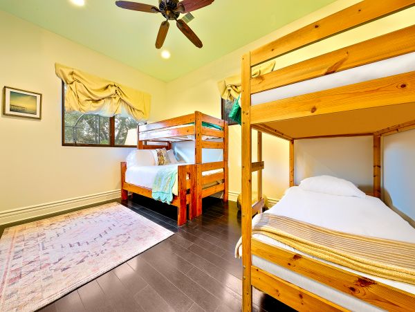 San Diego Beach Communities North Home 1028557