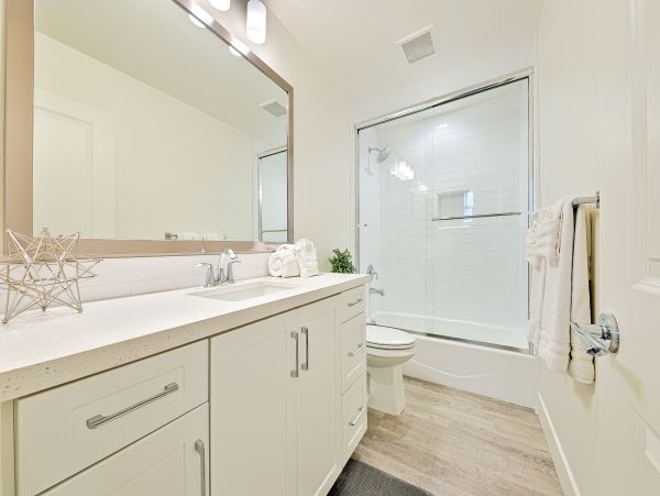 San Diego Beach Communities North Home 1028558