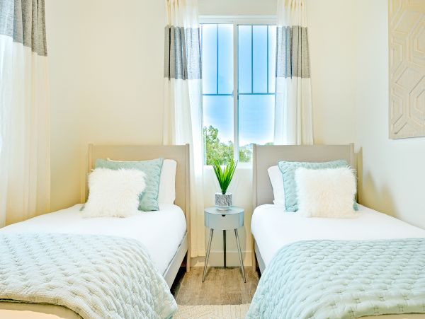 San Diego Beach Communities North Home 1028558