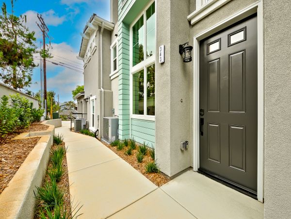 San Diego Beach Communities North Home 1028558