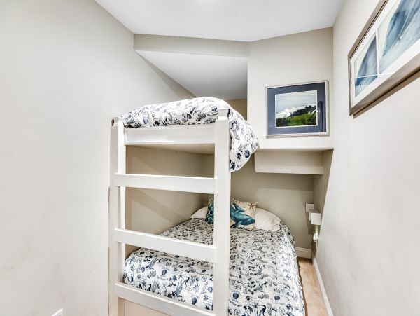San Diego Beach Communities North Home 1028559