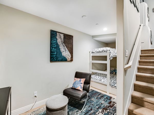 San Diego Beach Communities North Home 1028559