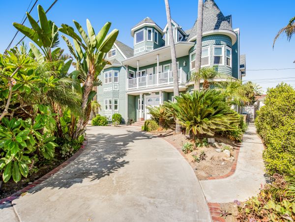 San Diego Beach Communities North Home 1028560
