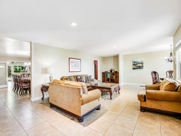 San Diego Beach Communities North Home 1028560