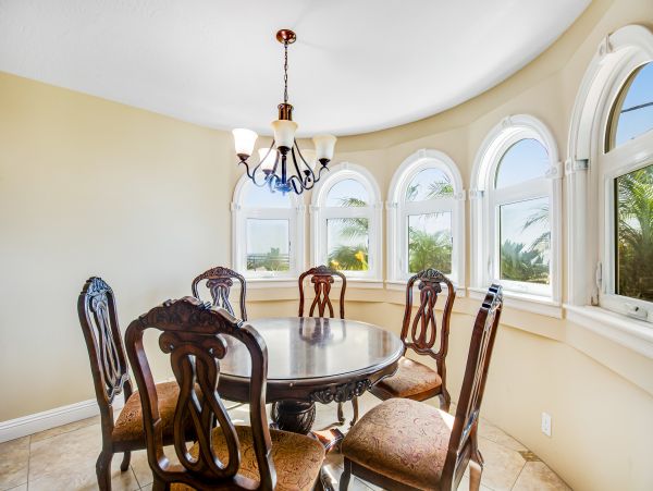 San Diego Beach Communities North Home 1028560