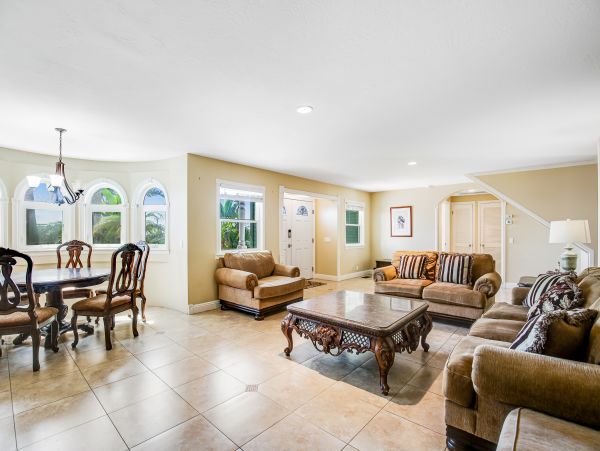 San Diego Beach Communities North Home 1028560