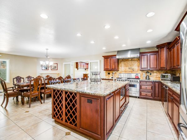 San Diego Beach Communities North Home 1028560