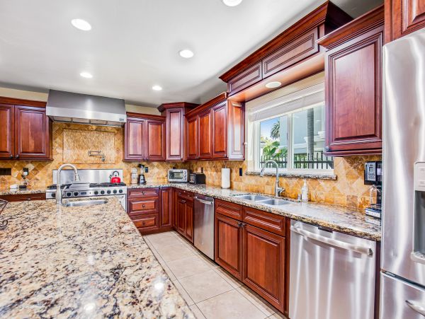 San Diego Beach Communities North Home 1028560