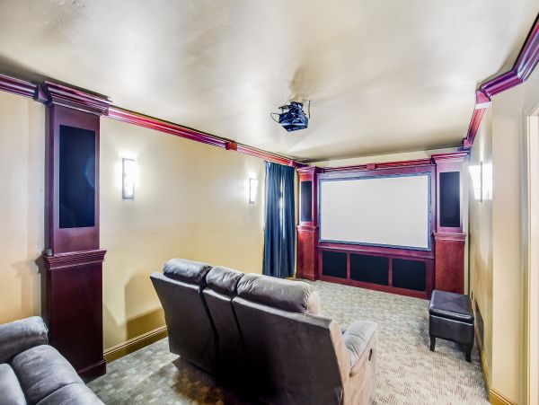 San Diego Beach Communities North Home 1028560