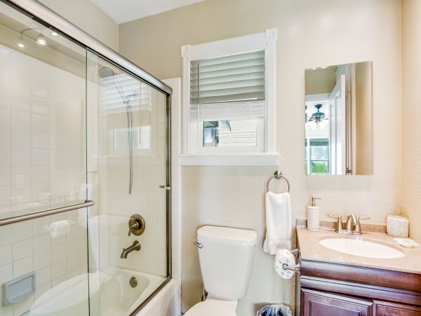 San Diego Beach Communities North Home 1028560