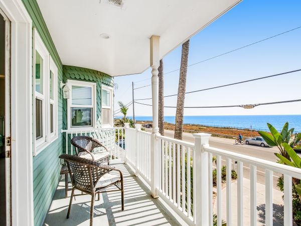 San Diego Beach Communities North Home 1028560