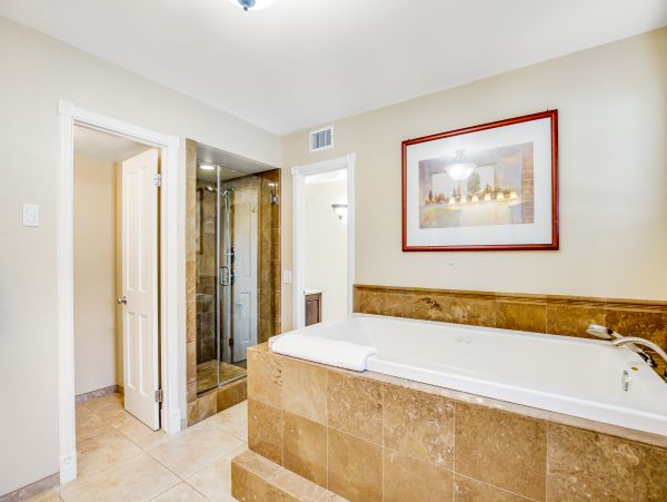 San Diego Beach Communities North Home 1028560