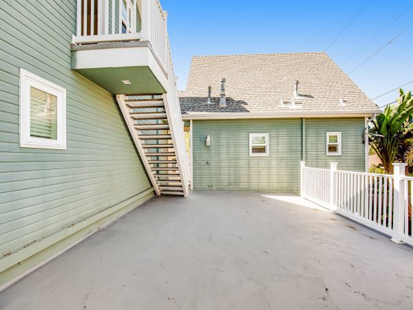 San Diego Beach Communities North Home 1028560