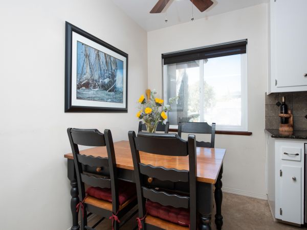 San Diego Beach Communities North Home 1028561