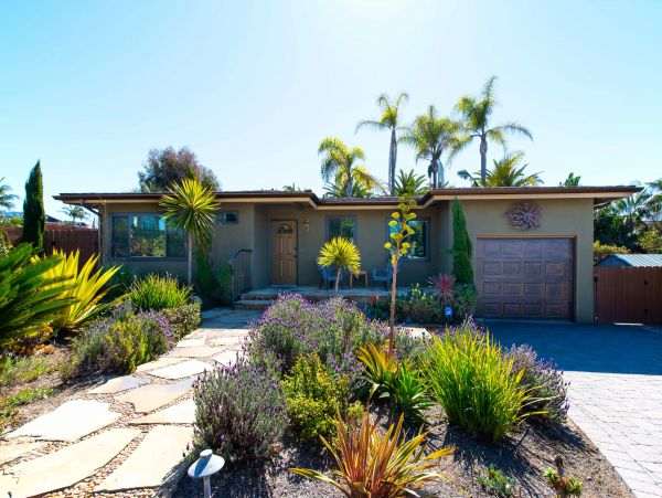 San Diego Beach Communities North Home 1028561
