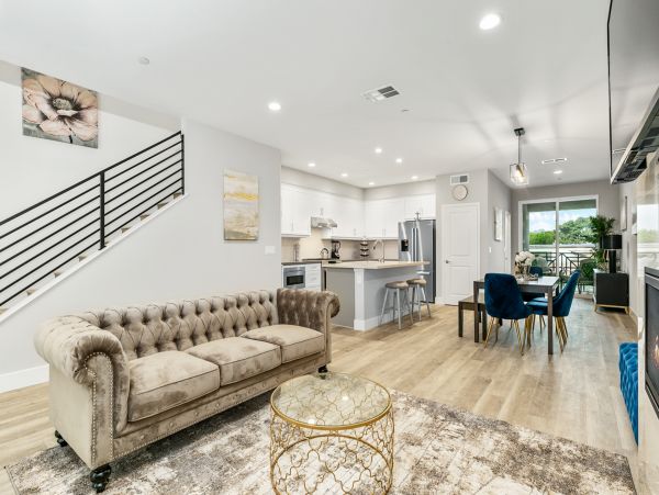 San Diego Beach Communities North Home 1028562