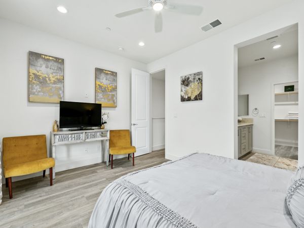 San Diego Beach Communities North Home 1028562