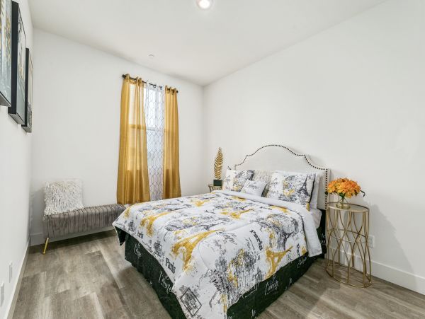 San Diego Beach Communities North Home 1028562