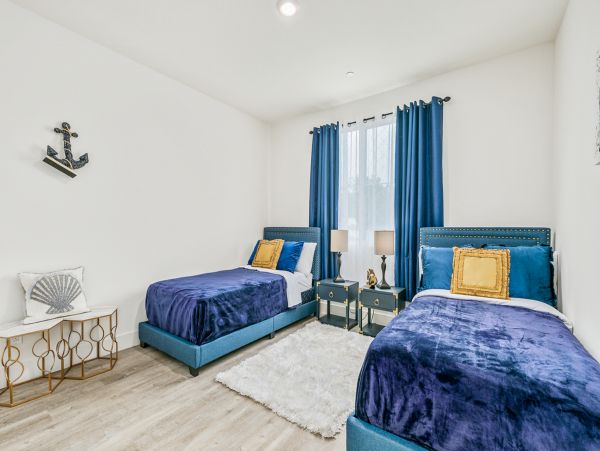 San Diego Beach Communities North Home 1028562