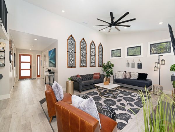San Diego Beach Communities North Home 1028563