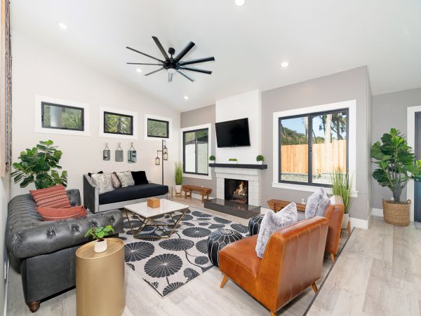 San Diego Beach Communities North Home 1028563