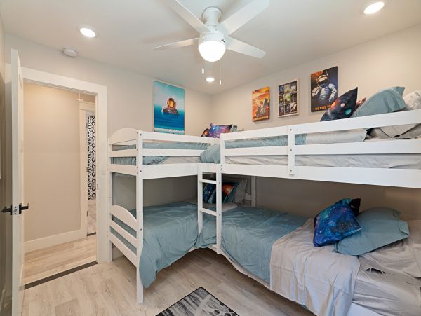 San Diego Beach Communities North Home 1028563
