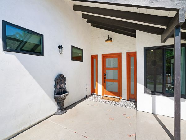 San Diego Beach Communities North Home 1028563