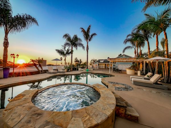 San Diego Beach Communities North Home 1028564