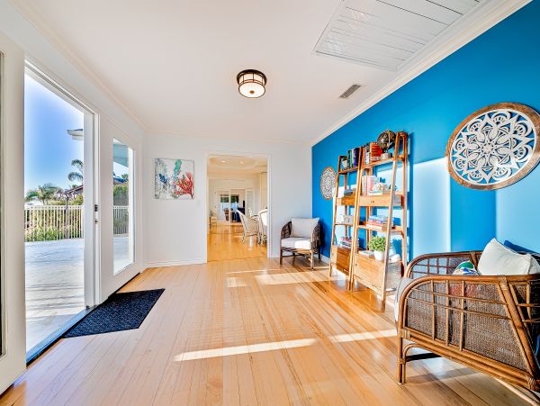 San Diego Beach Communities North Home 1028564